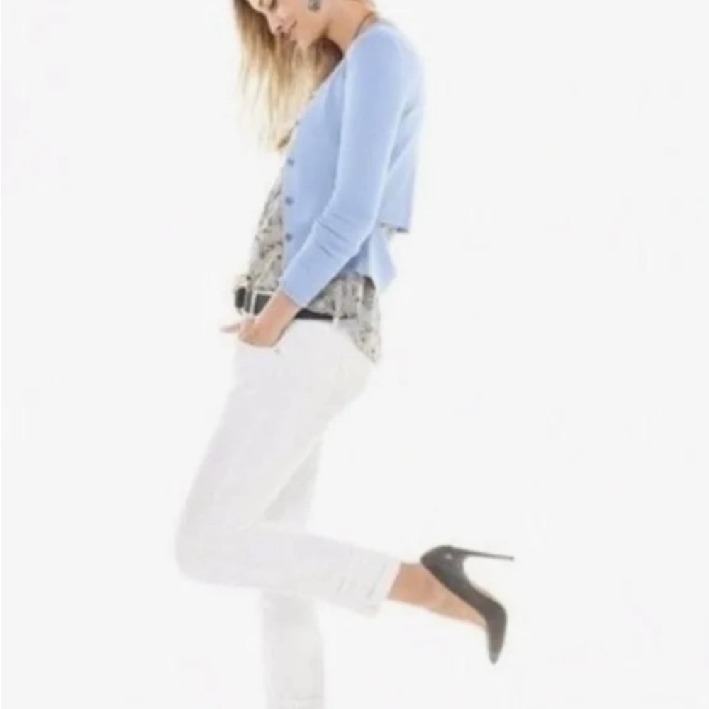 Cabi Women’s White Slim Cut Boyfriend Jeans Size 2 Caualcore Feminine